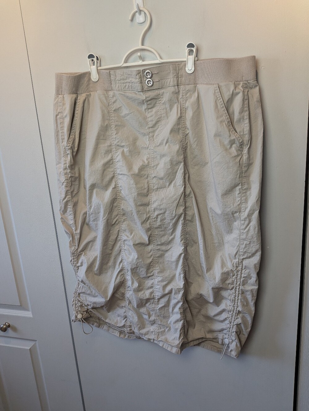 TORRID Maxi Poplin Cargo Skirt Beige Color Size 3 = 3X 22-24 Midi Lenght - Picture 5 of 13